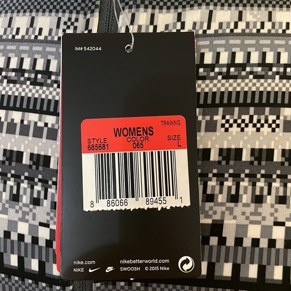 NWT NIKE PRO WARM AZTEC PRINT HALF ZIP PERFORMANCE TOP. BLACK/GRAY. SIZE - L - Picture 2 of 4